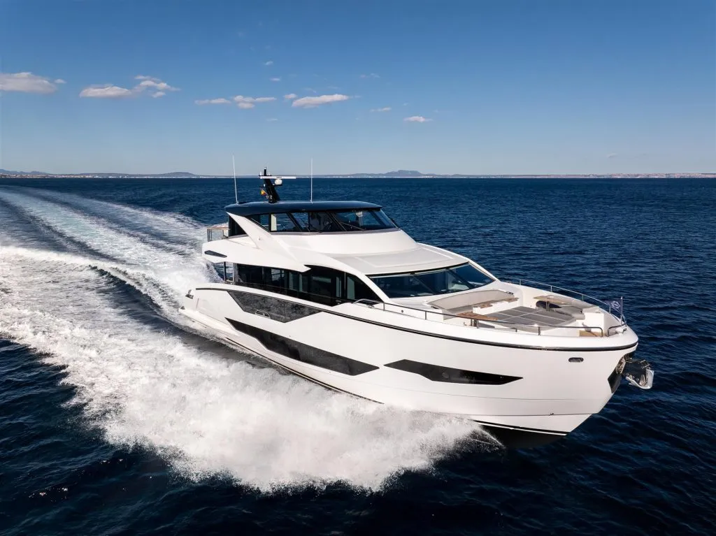 Sunseeker 90 Ocean Enclosed