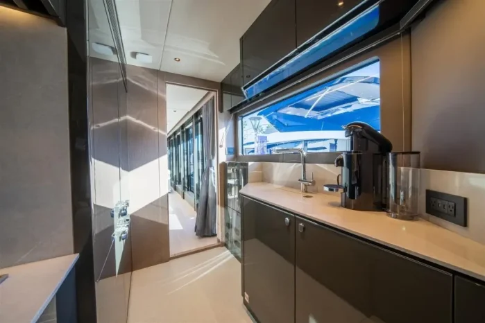 100 yachts gallery 17