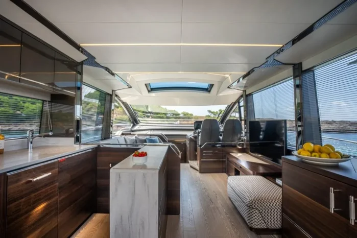 Sunseeker 65 Sport yacht