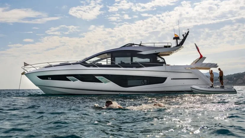 Sunseeker 65 Sport yacht