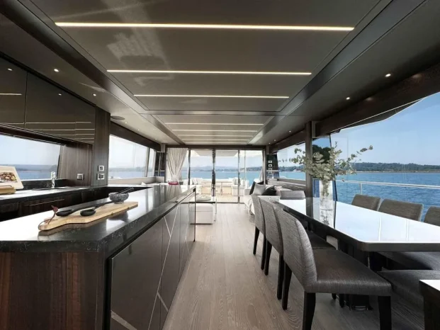 Sunseeker 76 Yacht