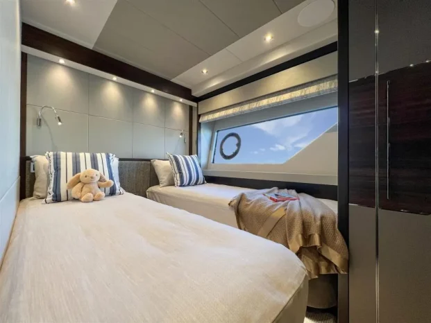 Sunseeker 76 Yacht