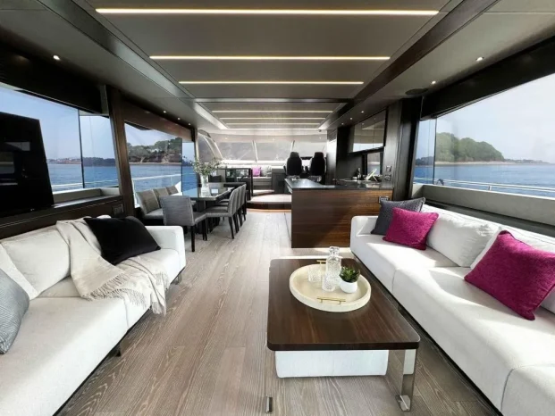 Sunseeker 76 Yacht