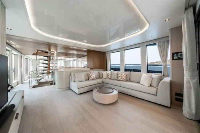 Sunseeker 82 Ocean Enclosed