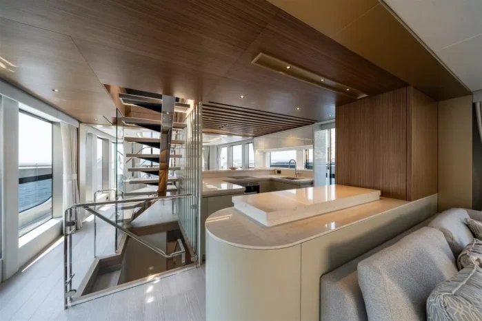 Sunseeker 82 Ocean Enclosed