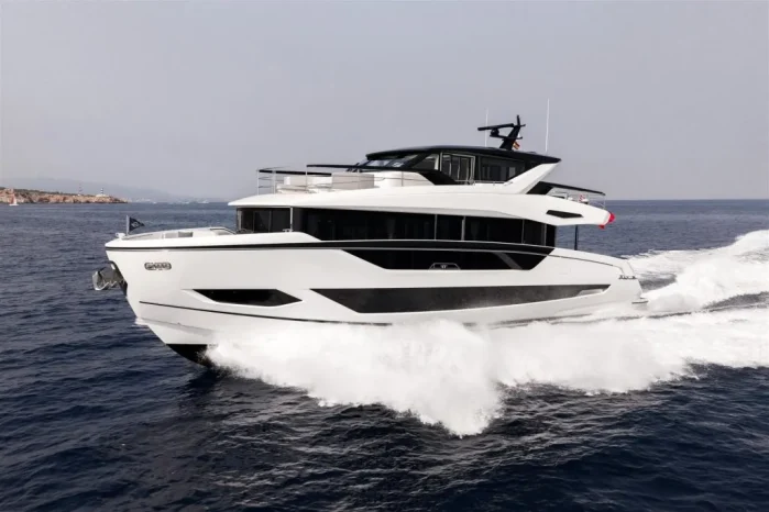Sunseeker 82 Ocean Enclosed