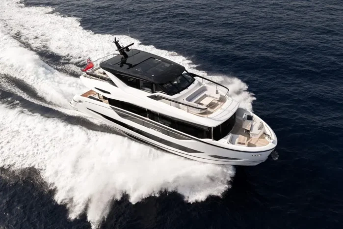 Sunseeker 82 Ocean Enclosed