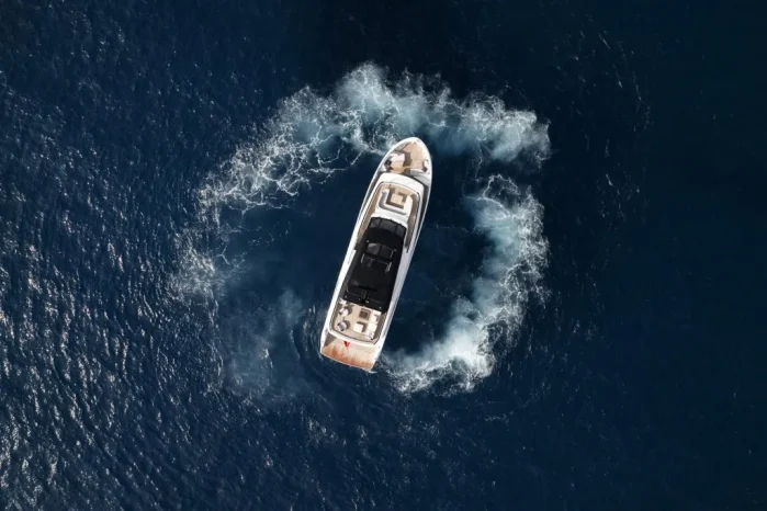 Sunseeker 82 Ocean Enclosed