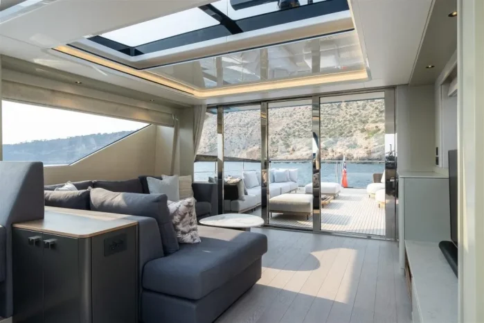 Sunseeker 82 Ocean Enclosed