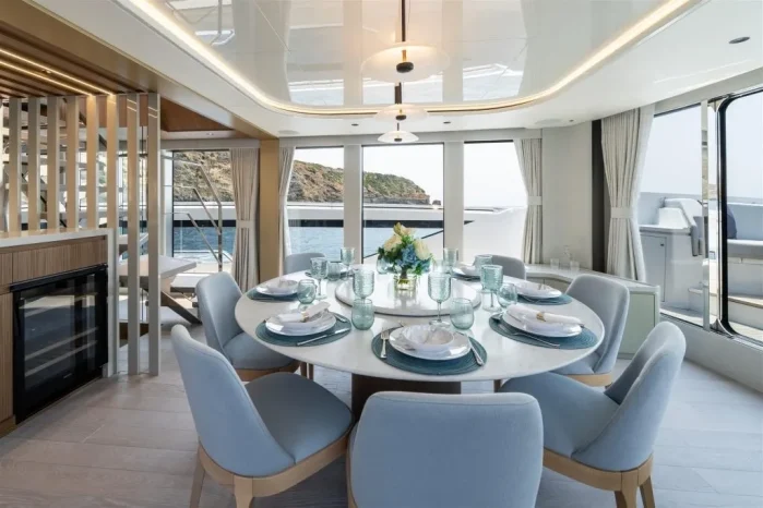 Sunseeker 82 Ocean Enclosed