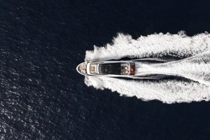 Sunseeker 82 Ocean Enclosed