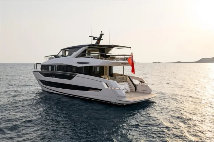 Sunseeker 82 Ocean Enclosed