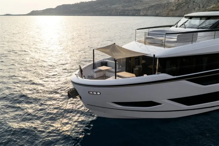 Sunseeker 82 Ocean Enclosed