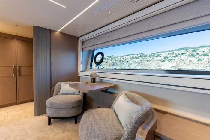 Sunseeker 90 Ocean Enclosed