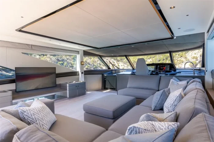 Sunseeker 90 Ocean Enclosed