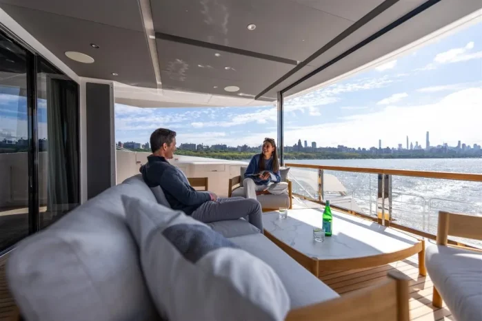 Sunseeker 90 Ocean Enclosed