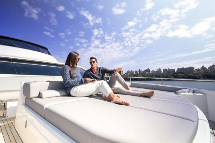 Sunseeker 90 Ocean Enclosed