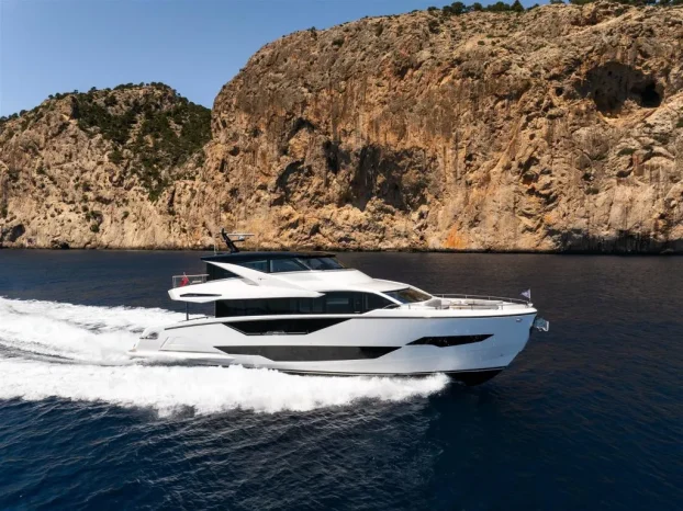 Sunseeker 90 Ocean Enclosed