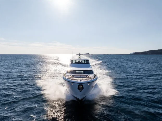 Sunseeker 90 Ocean Enclosed