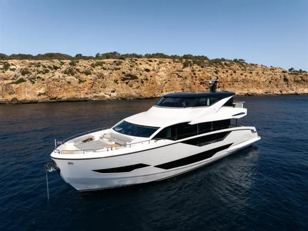 Sunseeker 90 Ocean Enclosed