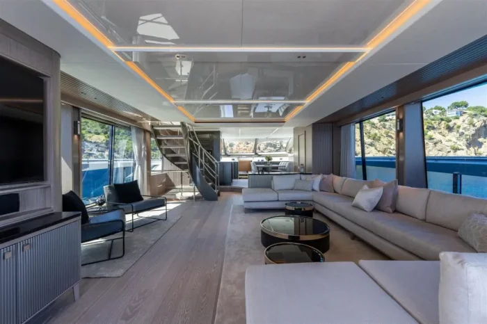 Sunseeker 90 Ocean Enclosed