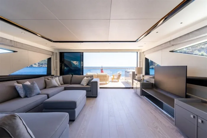 Sunseeker 90 Ocean Enclosed