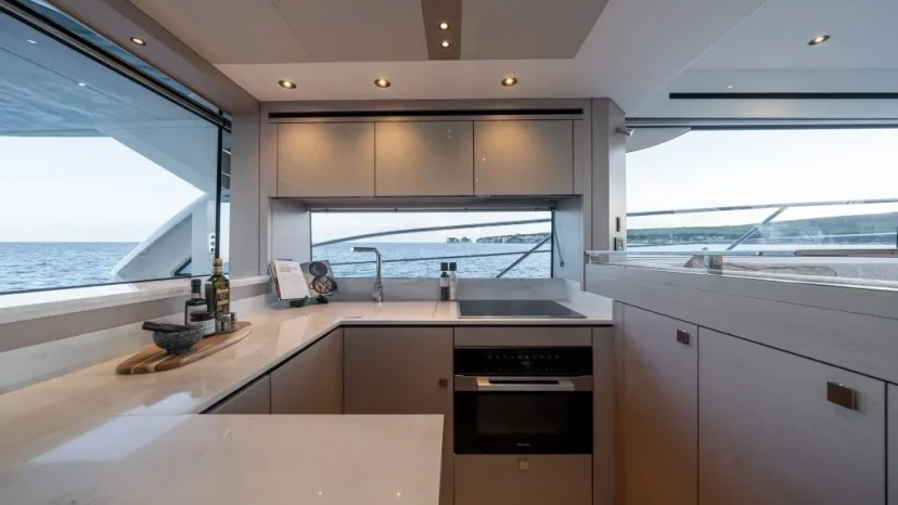 Sunseeker Manhattan 56