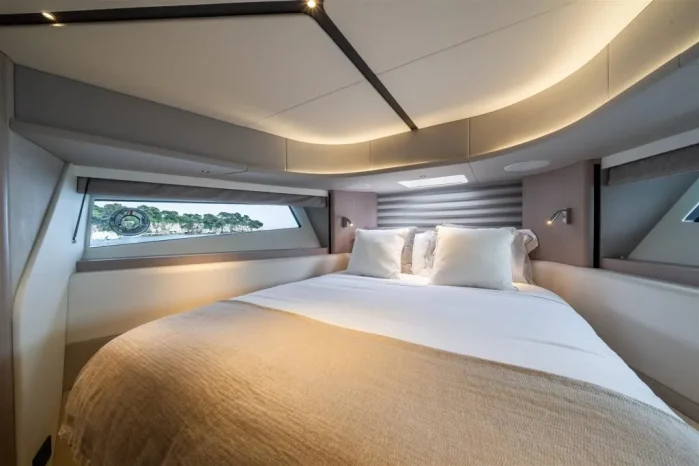 Sunseeker Predator 55