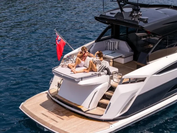 Sunseeker Predator 55