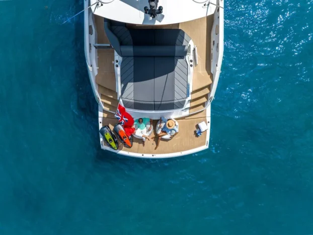 Sunseeker Predator 65