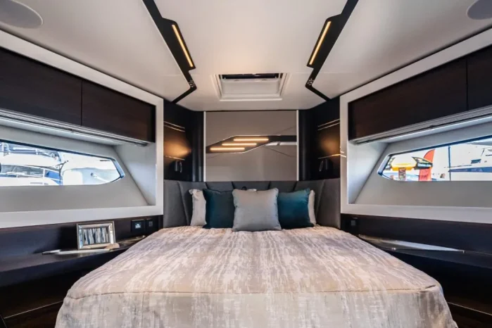Sunseeker Predator 65