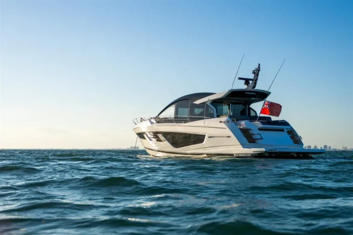 Sunseeker Predator 65
