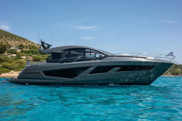 Sunseeker Predator 65