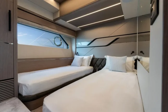Sunseeker Predator 75