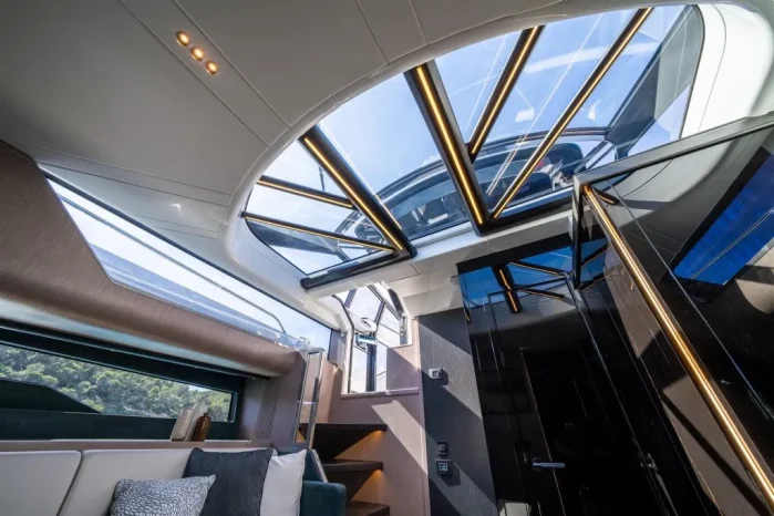 Sunseeker Superhawk 55